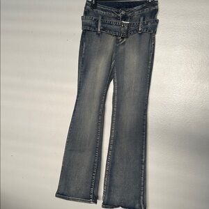 Classic Women's Gray Washed Jeans With Buckle